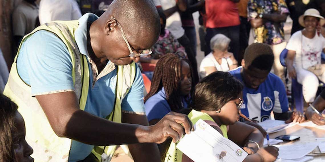 La Démocratie est-elle en danger en Afrique ?