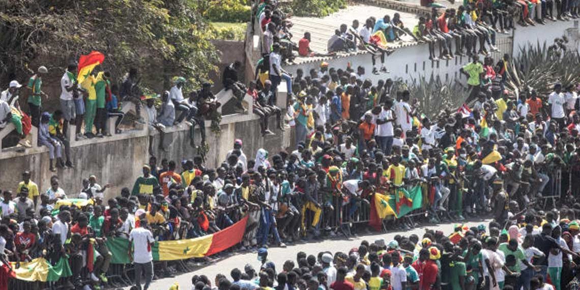 Sénégal : une marée humaine se déverse dans Dakar pour accueillir les héros de la CAN 2022