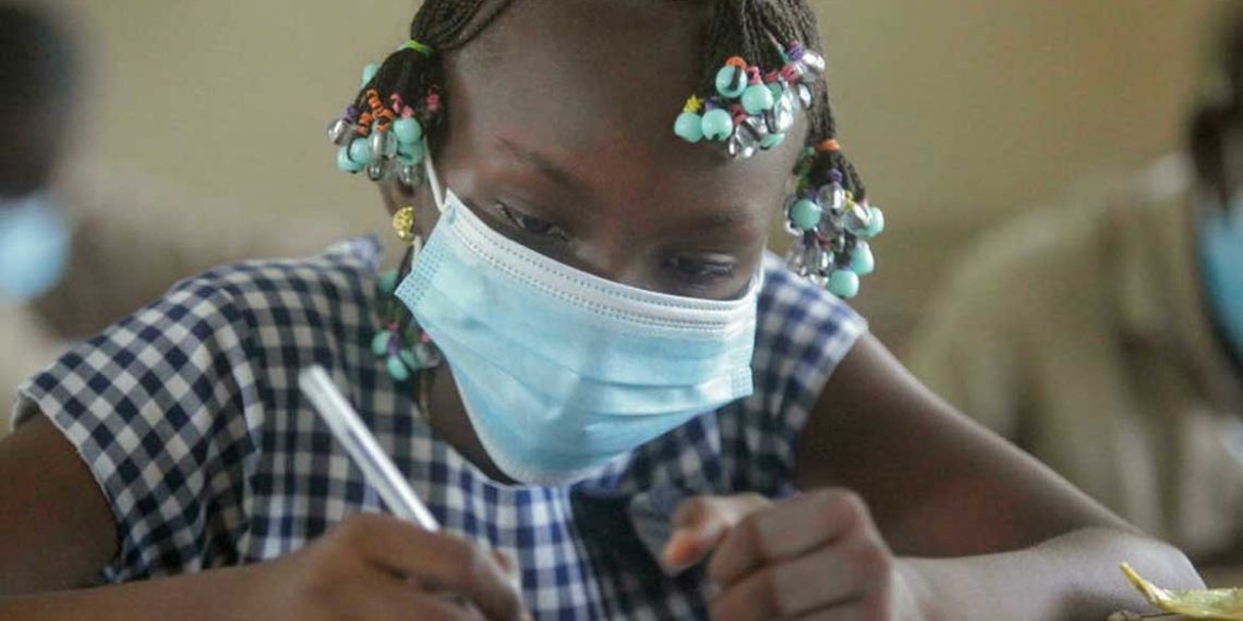 Côte d’Ivoire: «Prenez vos feuilles», une appli d’aide scolaire du CM1 à la terminale