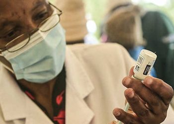 Moderna choisit le Kenya pour sa première usine de vaccins en Afrique