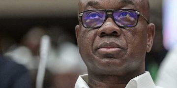 Foot: Yacine Idriss Diallo élu président de la Fédération ivoirienne, Drogba battu