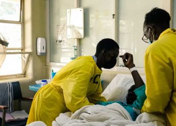1 800 infirmières ont quitté le Zimbabwe pour travailler en Grande-Bretagne