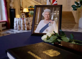 Elizabeth II laisse une mystérieuse lettre derrière elle, à n’ouvrir qu’en… 2085
