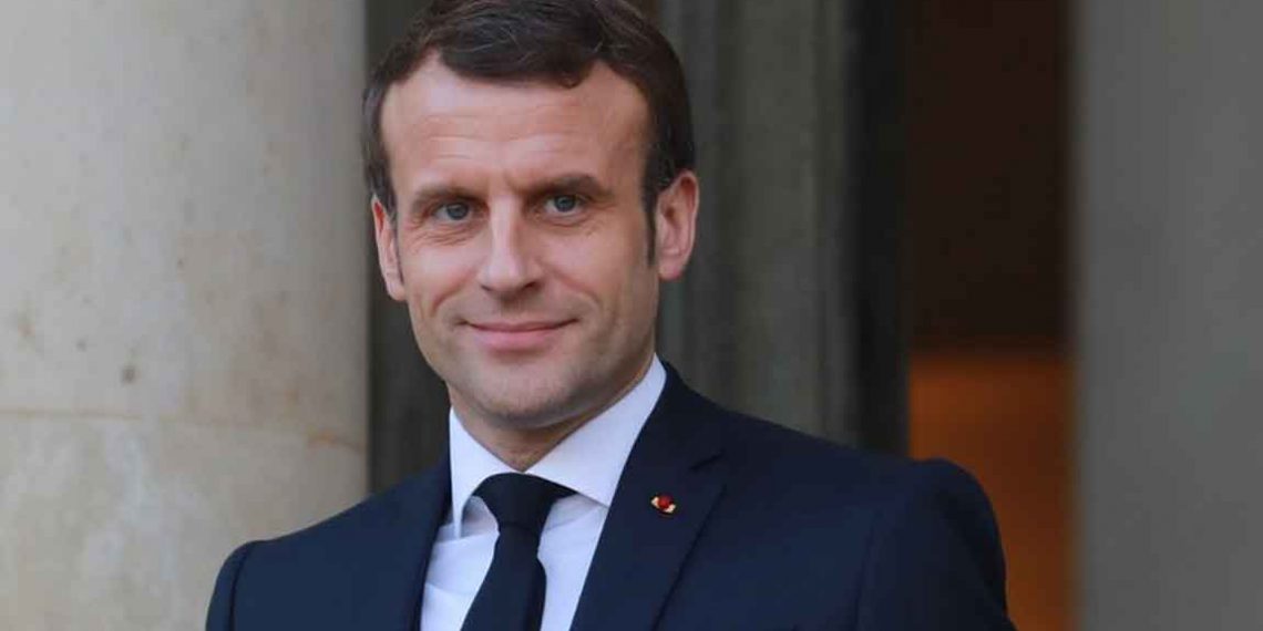 Emmanuel Macron finalement candidat à la présidentielle en 2027 ? Une faille juridique le permettrait