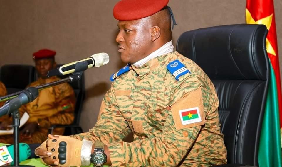 Conduite de la Transition : Le Président Ibrahim TRAORE échange avec les forces vives des Hauts- Bassins