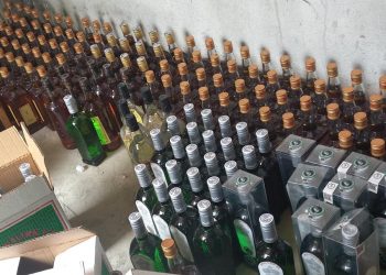 Lutte contre la contrebande : une importante quantité de bouteilles d’alcool frelaté saisie à Anyama