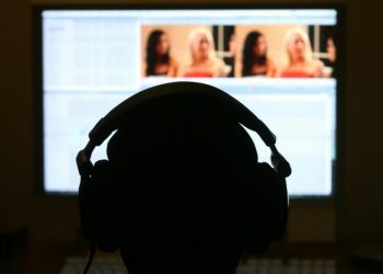 Les mineurs fréquentent de plus en plus les sites pornographiques, selon une étude