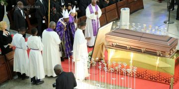 Deuil : messe de requiem pour Henri Konan Bedié dans le recueillement à la cathédrale Saint-Paul Abidjan