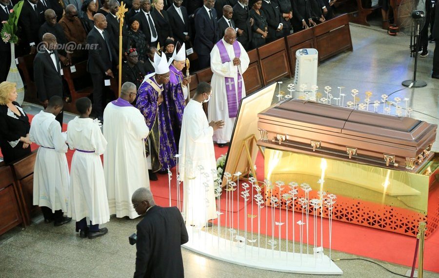 Deuil : messe de requiem pour Henri Konan Bedié dans le recueillement à la cathédrale Saint-Paul Abidjan
