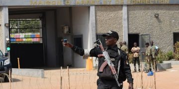 Escroquerie à l&rsquo;AGEF »: l&rsquo;ex-DG et l&rsquo;ex-responsable financier condamnés à 35 mois de prison ferme et à 8 milliards FCFA d&rsquo;amende