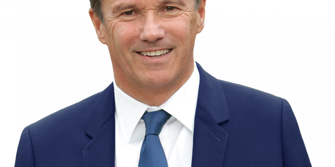 Le député français Nicolas Dupont-Aignnan prend la défense du CFA