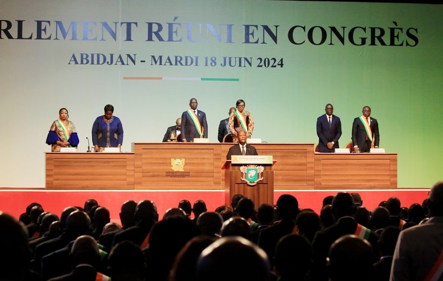 Côte d’Ivoire : Allocution du Président ADO devant le Parlement sur fond de comédie pour « tuer » sainement le temps
