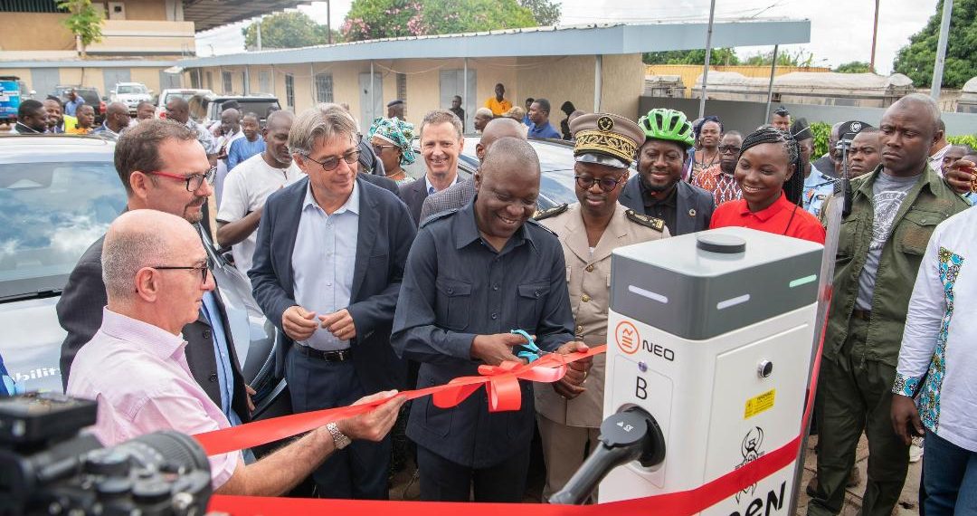 Véhicules électriques en Côte d’Ivoire : Bouaké accueille sa première borne de recharge ( Durability Tour)