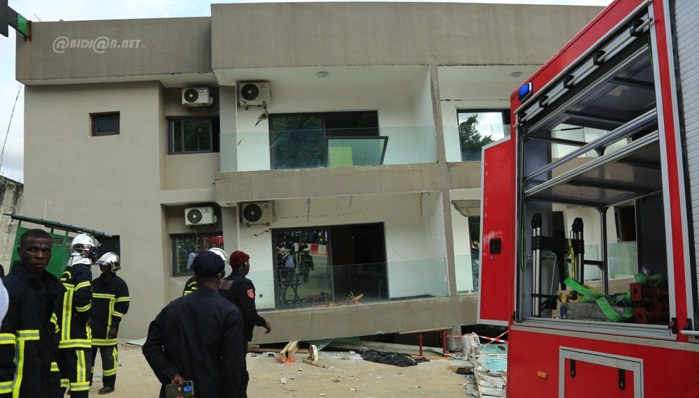18 victimes dont un mort certain après l’effondrement d’un immeuble R+2 à Abidjan ( bilan provisoire, Pompiers)