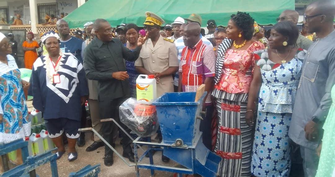 Man : Appuis à la gente féminine