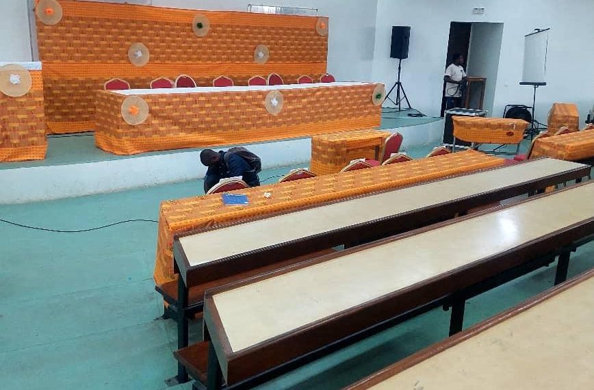 Université Félix Houphouët de Cocody  La FESCI empêche la soutenance de thèse de Koné Katinan