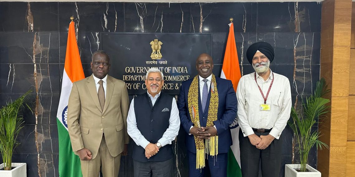 New Delhi : le Représentant Permanent de la Côte d’Ivoire reçu en audience par le Secrétaire d’Etat au Commerce et à l’Industrie de l’Inde