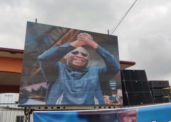 Après sa visite à Bonoua   Gbagbo remercie le Roi des Abourés,les populations et réitère son soutien aux victimes des crises politiques