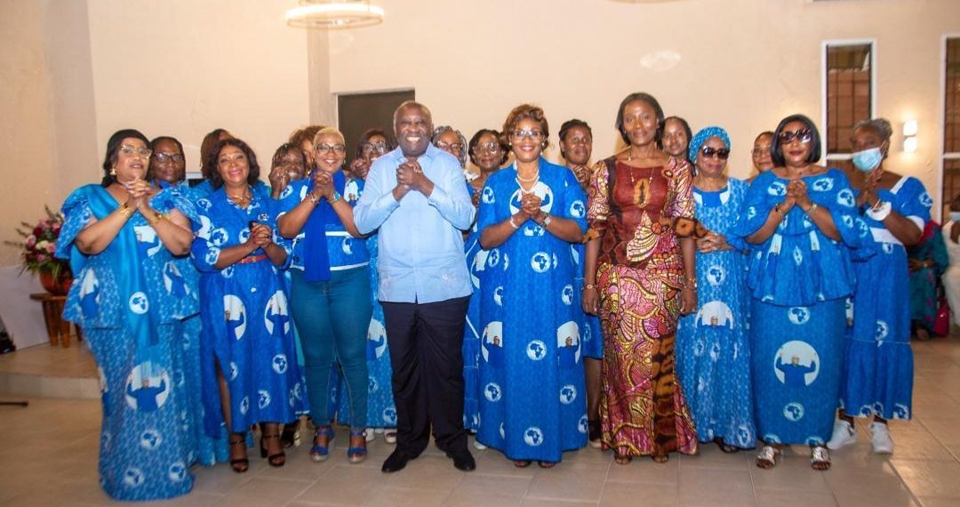 GBAGBO RECOIT LE SOUTIEN DES FEMMES DE FRANCE