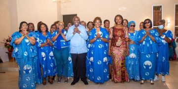 GBAGBO RECOIT LE SOUTIEN DES FEMMES DE FRANCE