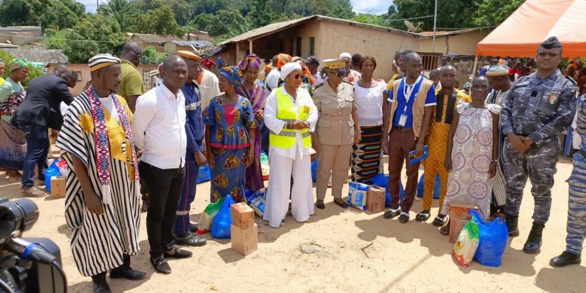 Duékoué : Des kits alimentaires offerts à 44 familles victimes des inondations par l’ONG Conscience Propre