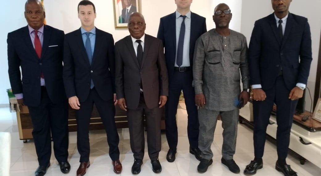 Région du Tonkpi : L’ONG Costo et le cabinet Topo Benhiba reçus par le Ministre, Gouverneur des Montagnes