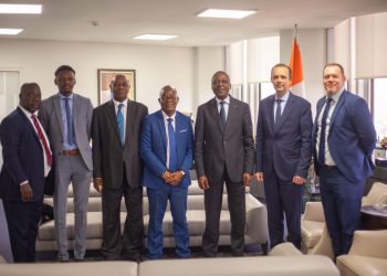 Audience du ministre des Transports avec la délégation du projet FLYING WHALES LCA60T Côte d’Ivoire