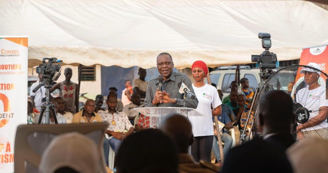 Côte d’Ivoire – Tournée nationale pour la sécurité Routière : Après Adjamé, Amadou Koné sensibilise à Yamoussoukro.