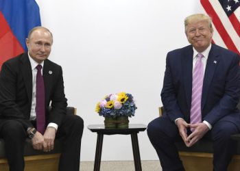 Guerre en Ukraine : face à Poutine, Trump envisage la carotte plutôt que le bâton