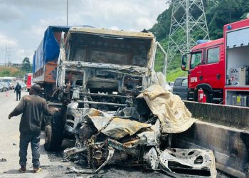 Carambolage meurtrier à Abidjan : quatre morts et vingt-cinq blessés sur la voie expresse Yopougon-Adjamé