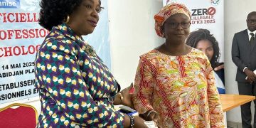 Côte d&rsquo;Ivoire Distribution des cartes de psychologues, un pas de géant de la DEPPS pour assainir le secteur privé de la santé