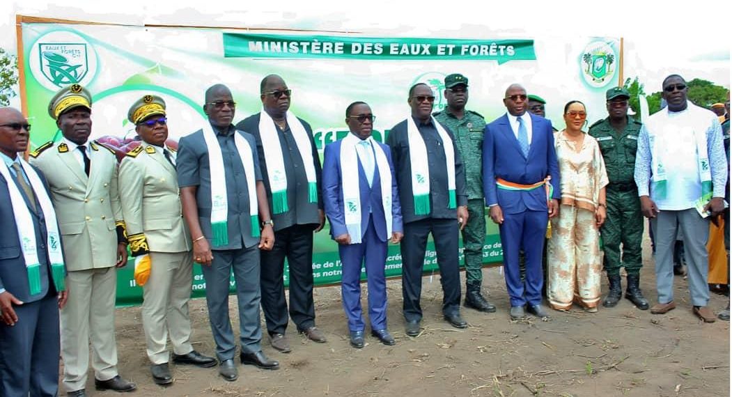 Journée nationale de »planting » d’arbre a Kong contre le réchauffement climatique