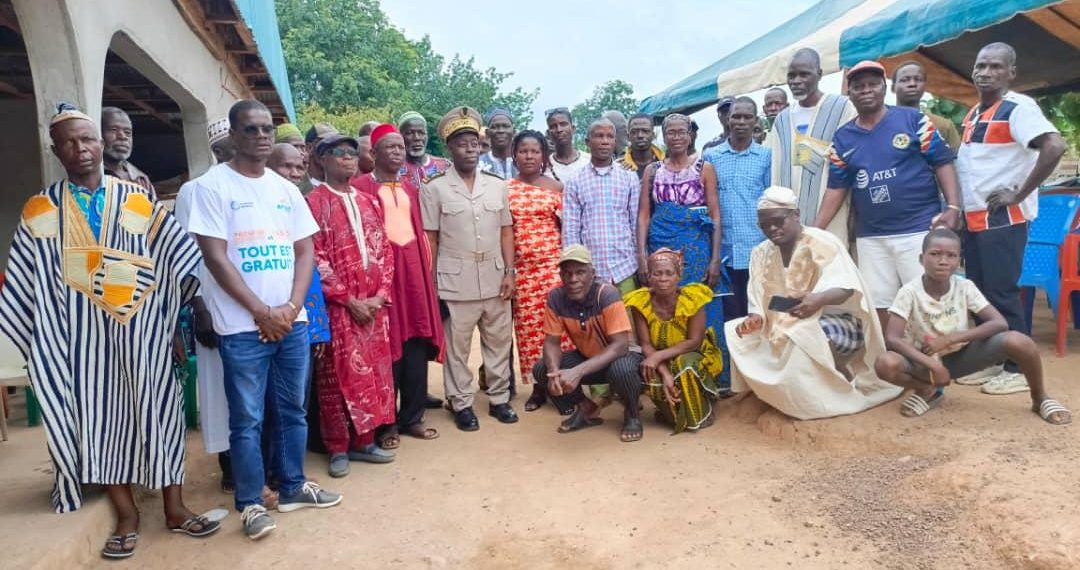Duékoué : Interdiction stricte aux chefs, présidents des jeunes et des femmes de porter des tee-shirts des partis politiques