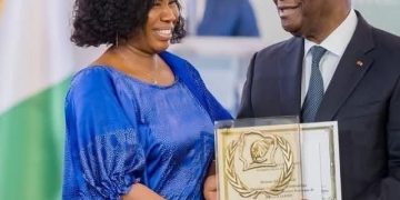 Remise officielle des clés de 50 logements sociaux à des femmes de la diaspora ivoirienne en France.